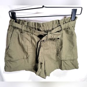 Garage olive green slip on tie waist XS shorts in great condition.